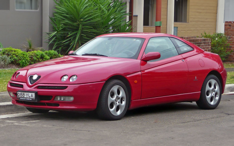 Alfa Romeo GTV Coupé Front