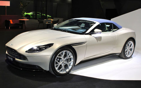 Aston Martin DB11 Cabriolet Front