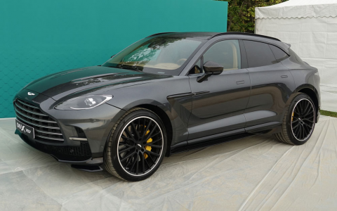 Aston Martin DBX SUV/Geländewagen Front