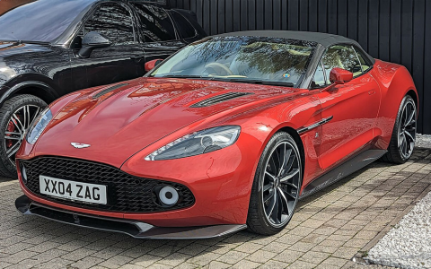 Aston Martin Vanquish Zagato Volante Cabriolet Front