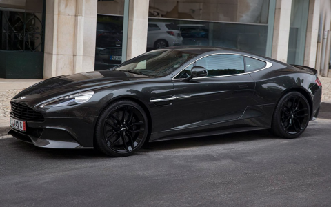 Aston Martin Vanquish Coupé Front