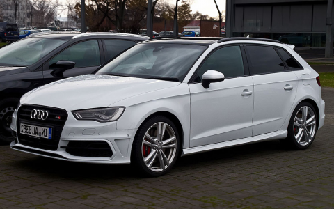Audi S3 Sportback 8V Kompaktwagen Front