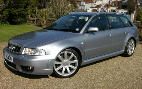 Audi RS4 Avant B5 Kombi Front