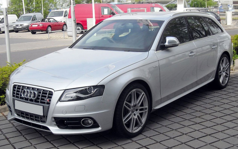 Audi S4 Avant B8 Kombi Front