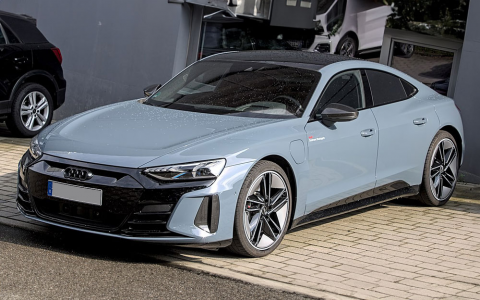 Audi RS e-tron GT FW Coupé Front