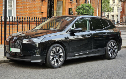 BMW iX I20 SUV/Geländewagen Front