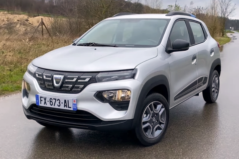 Dacia Spring SUV/Geländewagen Front