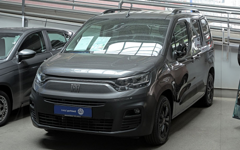 Fiat E-Doblò III Van Front