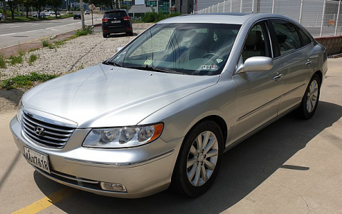 Hyundai Grandeur IV Limousine Front