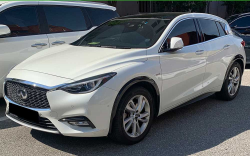 Infiniti Q30