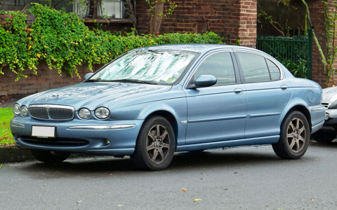 Jaguar X-Type Limousine Front