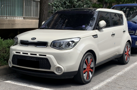 Kia Soul II Van Front