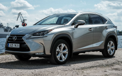 Lexus NX I