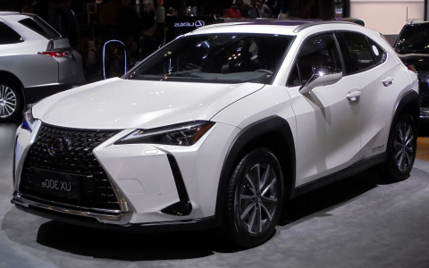 Lexus UX e SUV/Geländewagen Front
