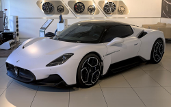Maserati MC20