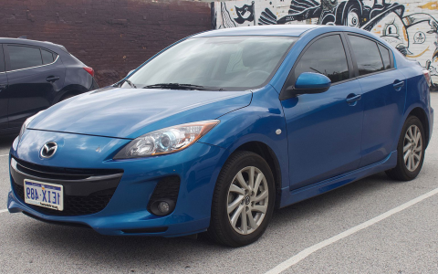 Mazda 3 Stufenheck II Limousine Front