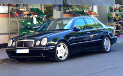 Mercedes-Benz E-Klasse 210