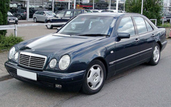 Mercedes-Benz E-Klasse 210