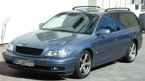 Opel Omega B Kombi Front