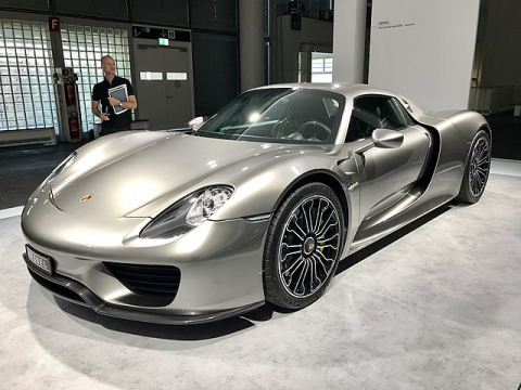 Porsche 918 Spyder Cabriolet Front
