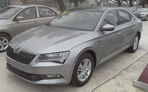 Skoda Superb III Limousine Front