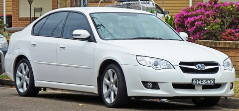 Subaru Legacy IV Limousine Front