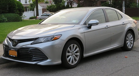 Toyota Camry VIII Limousine Front