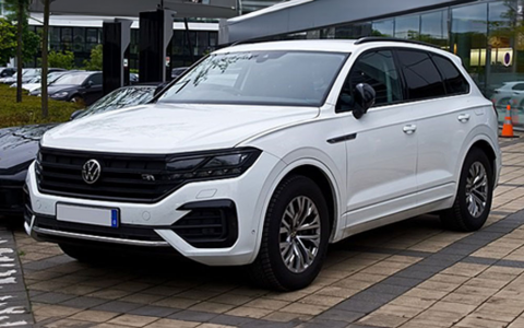 VW Touareg III SUV/Geländewagen Front
